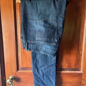 20R Torrid Curvy Skinny Jeans
